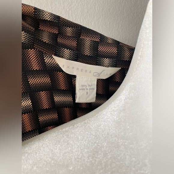 Graphic print blouse - Picture 3 of 3